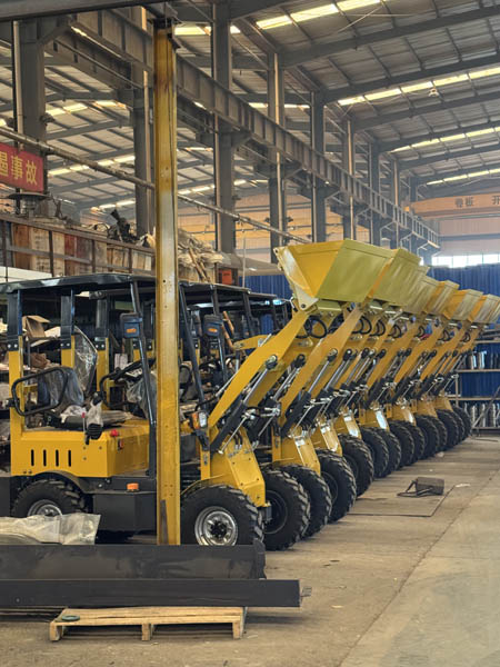 Четырехколесный погрузчик Малый погрузчик