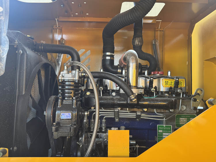 Четырехколесный погрузчик Малый погрузчик